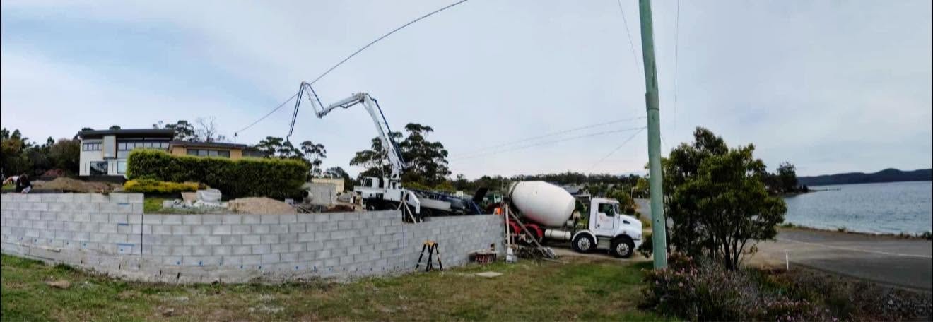 Pump truck and mixer, coastal residential pour