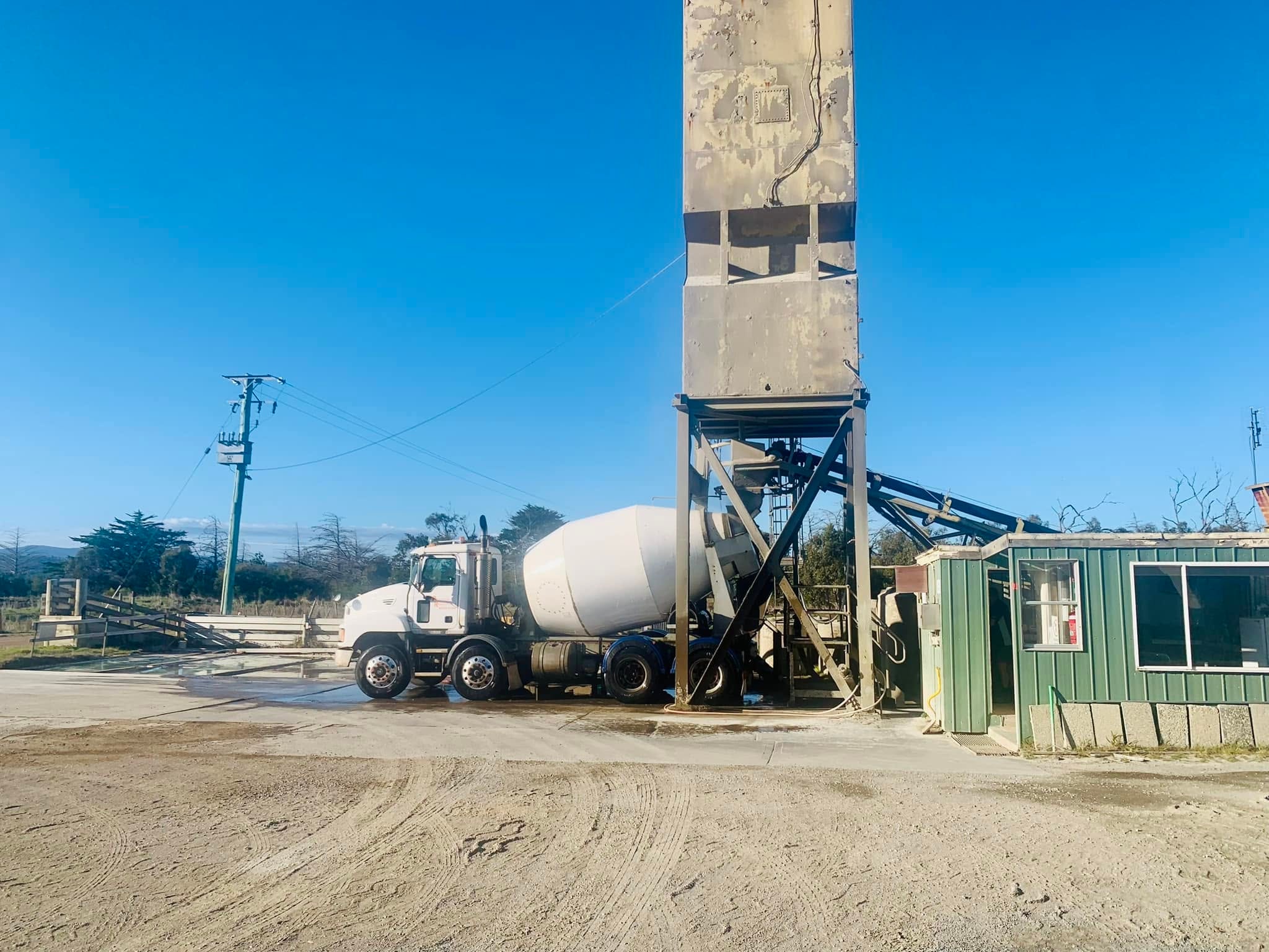 Mixer loading at the Dunalley plant, clear winter morning